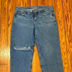 Straight leg ankle jeans ripped knee frayed edges light wash